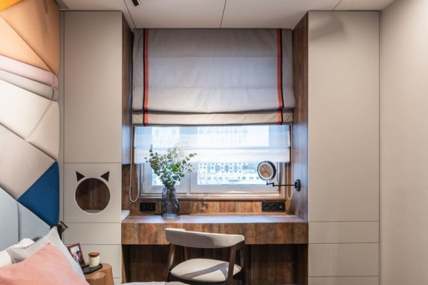 Система хранения с письменным столом