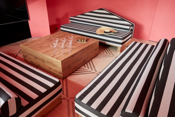 Корпус диванов и столик