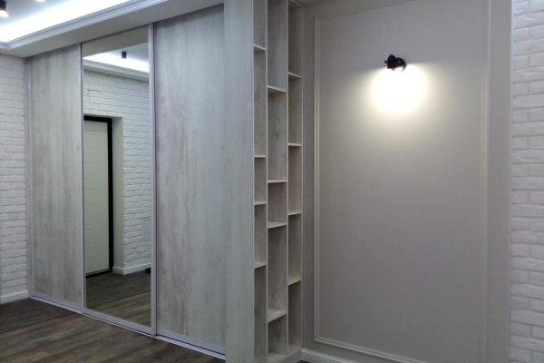 Бетон-пайн белый.